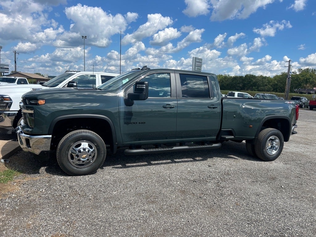 2026 Chevrolet Silverado 3500HD LT's photo