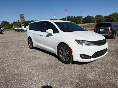 2018 Chrysler Pacifica Touring Plus