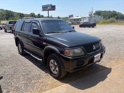 2002 Mitsubishi Montero Sport ES